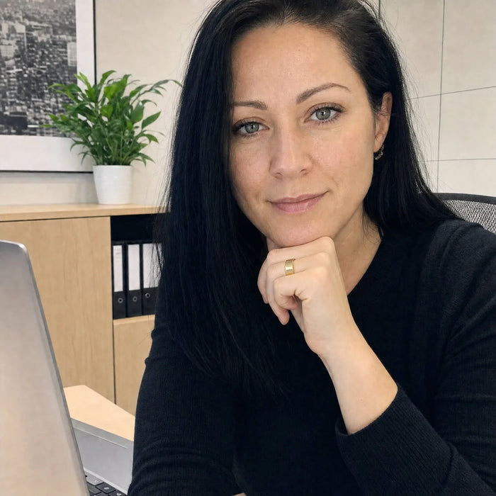 At the desk with the Aurelia ring